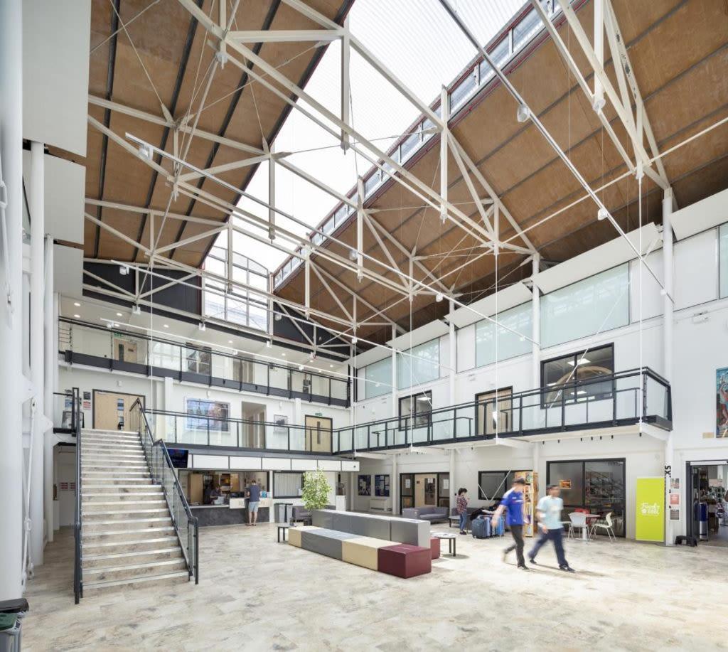 Pittville Student Village In Cheltenham كيلتنهام المظهر الخارجي الصورة